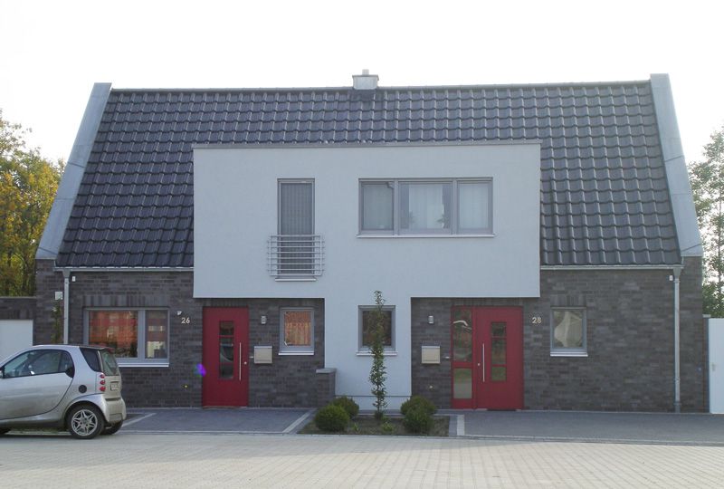 Doppelhaus mit Farbakzent